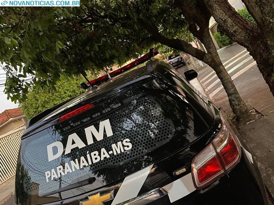 Left or right whatsapp image 2025 11 26 at 10.04.34