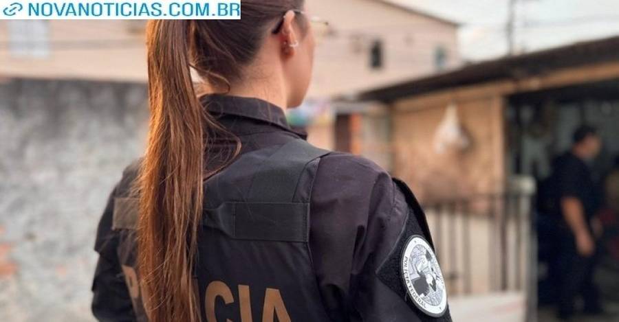 Left or right d30c4349 9576 468a aa80 00215787bd5f 1 1 rbkb4zioxj63css5kyhuc4e9xqe6cv2b1j2yvma3rc