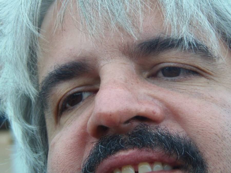 Left or right 64ad53e74d507e4a2343ff7c0d2de453