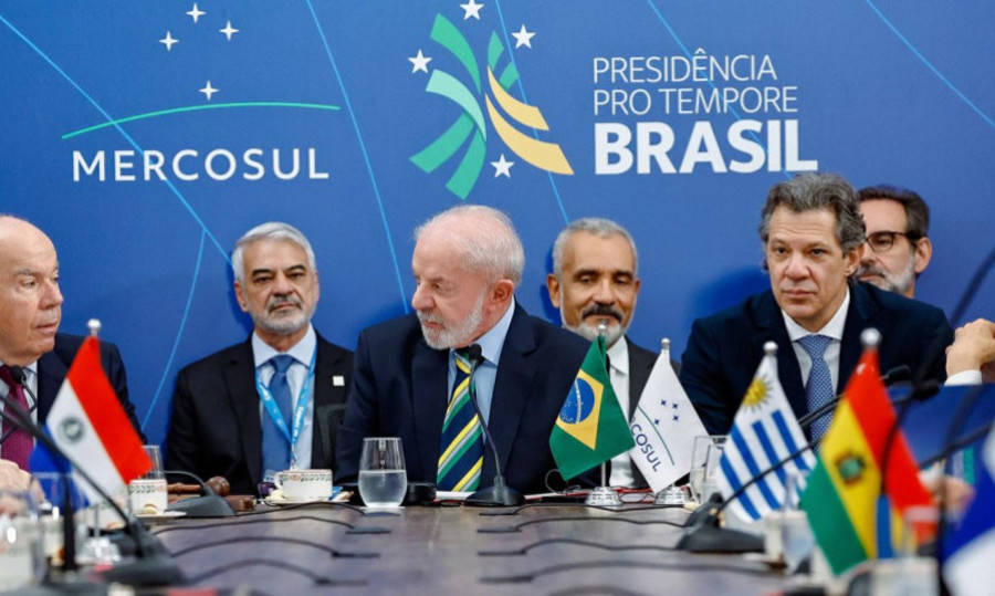 Left or right lula alerta no mercosul para risco de guerra na america do sul diante de ameaca militar dos eua a venezuela 17662489785473 thumb