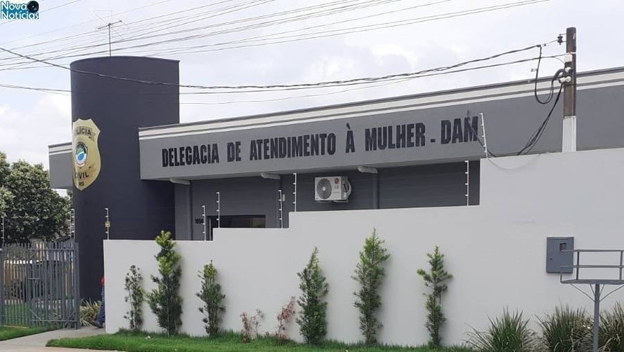 Left or right dele mulher nova