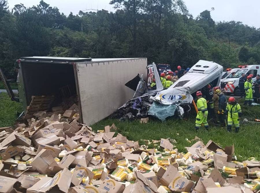 Left or right acidente na br 116 dia 05 01