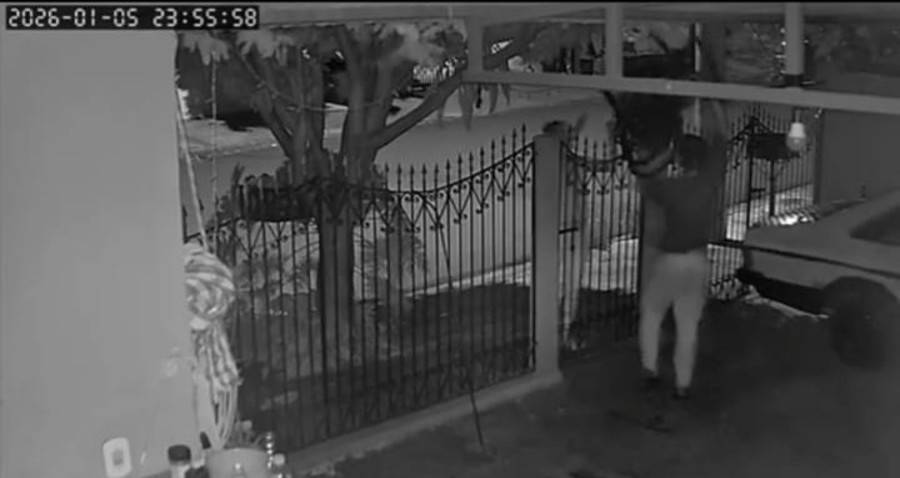 Left or right furto de cadeira em nova dia 05 01