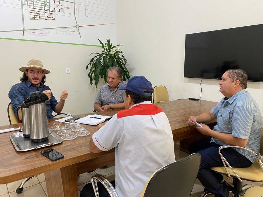 Left or right m 222 0 1 12012026113058