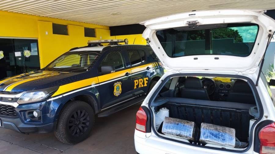 Left or right f7ab8150 f951 46e6 a31c 5f1e16b73389