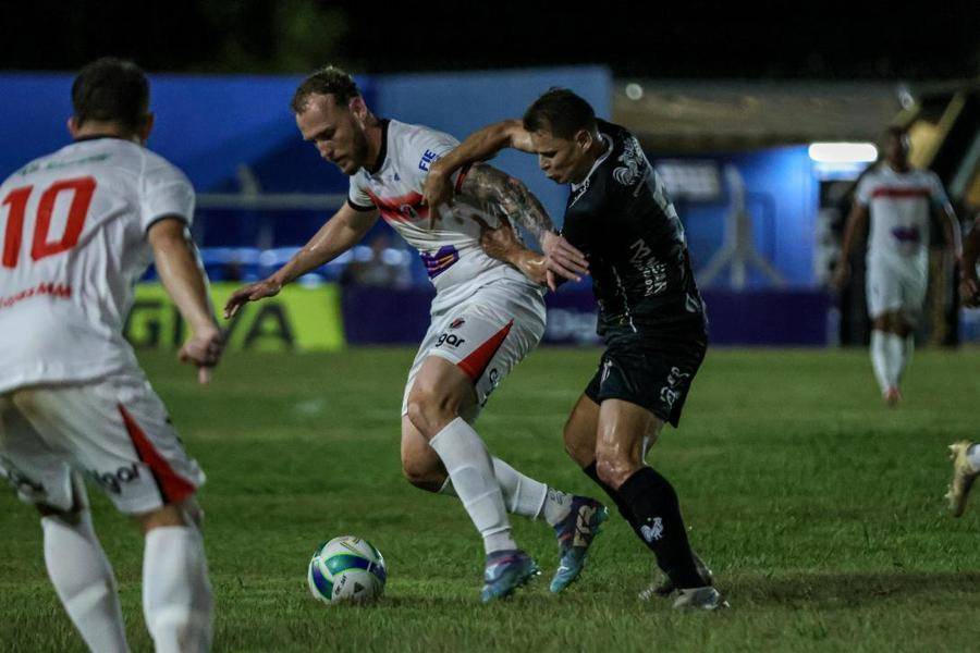 Left or right ofc x aguia 0502 rm