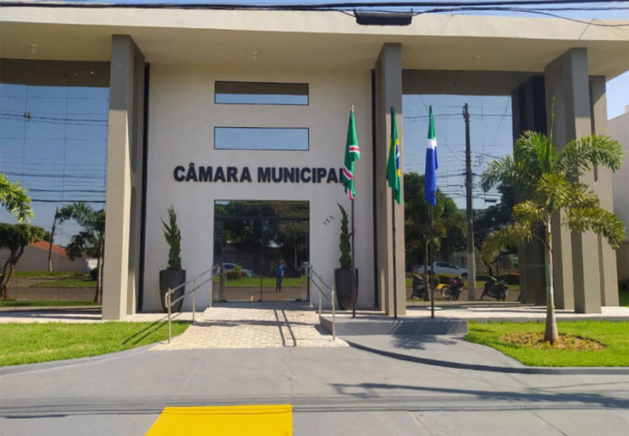 Left or right duas servidoras sao afastadas da camara por suspeita de terem triplicado os proprios salarios 17703894950804 thumb